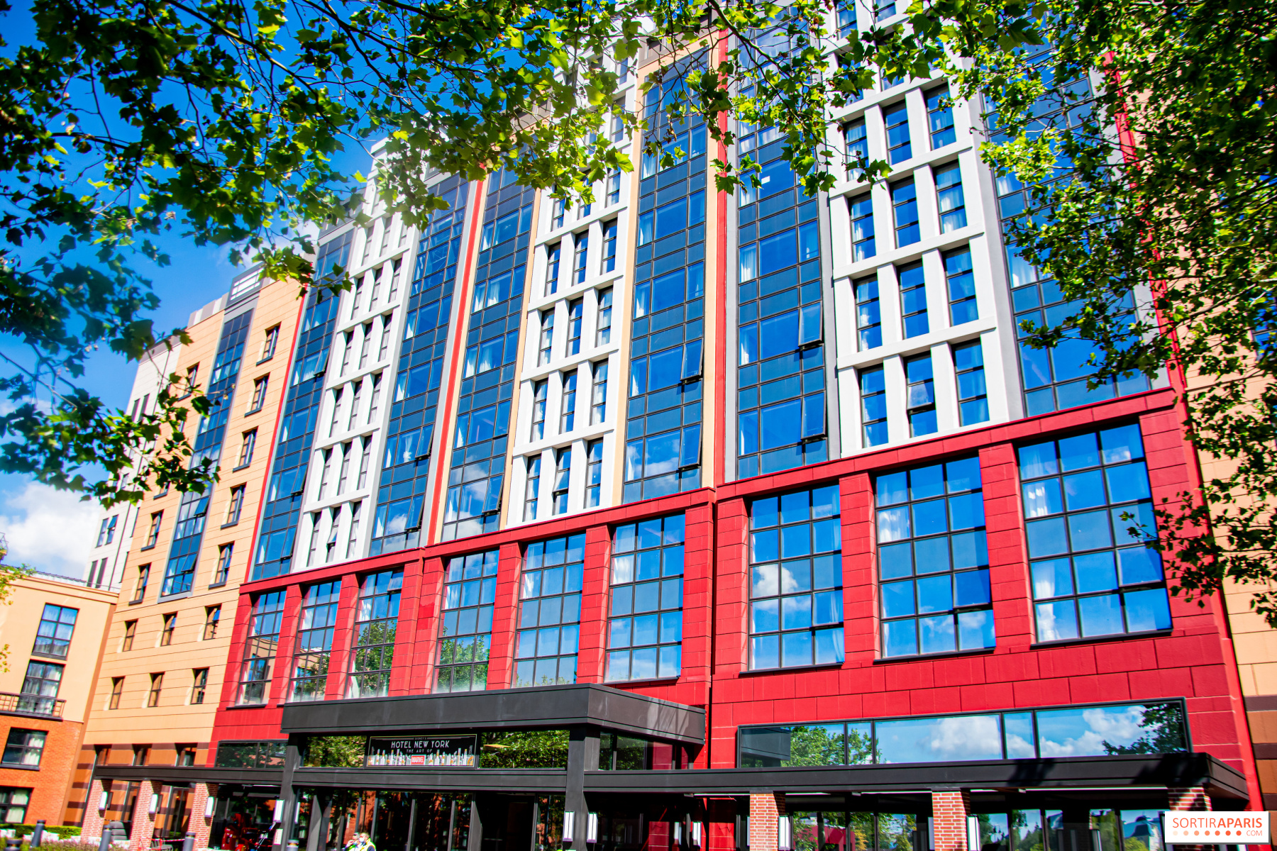 Disney Hotel New York Art of Marvel Disneyland Paris avis et prix